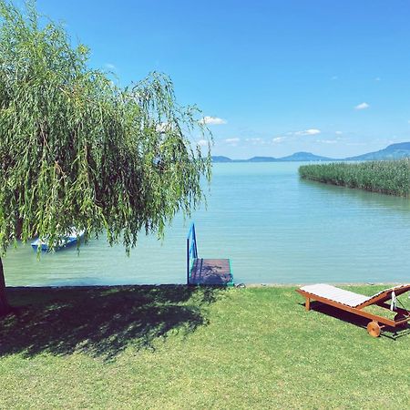 Balaton A Kertben - Balaton In The Garden - Beachfront Houses With Beautiful View, Private Beach Balatonfenyves Dış mekan fotoğraf