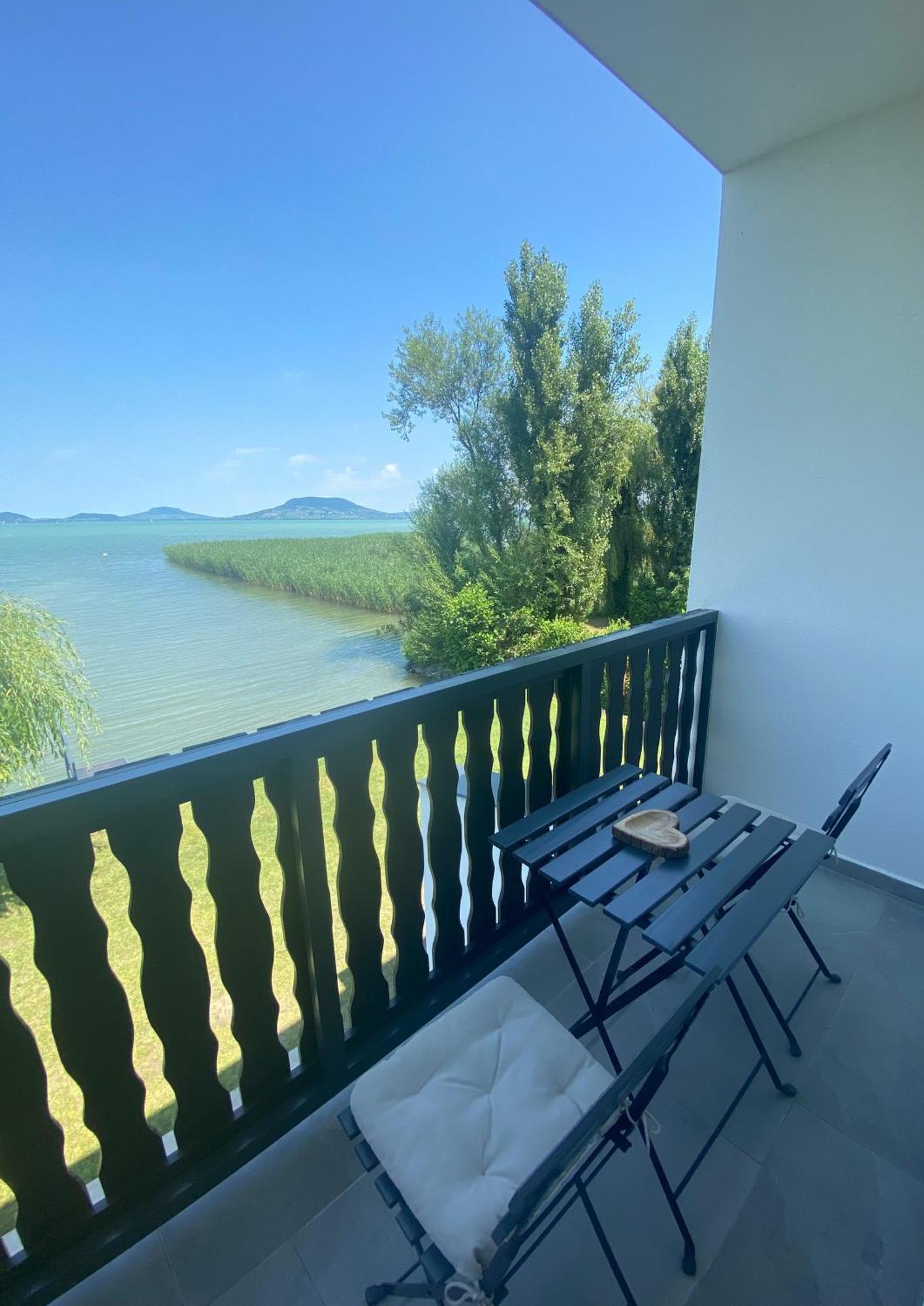Balaton A Kertben - Balaton In The Garden - Beachfront Houses With Beautiful View, Private Beach Balatonfenyves Dış mekan fotoğraf