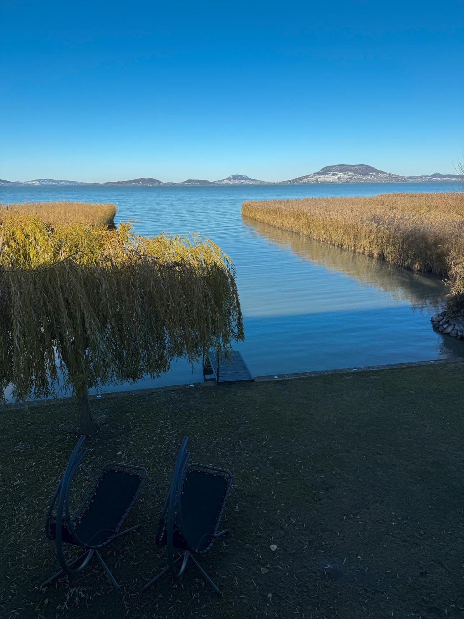 Balaton A Kertben - Balaton In The Garden - Beachfront Houses With Beautiful View, Private Beach Balatonfenyves Dış mekan fotoğraf