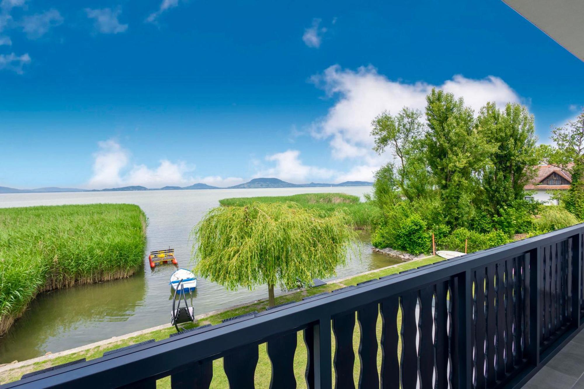 Balaton A Kertben - Balaton In The Garden - Beachfront Houses With Beautiful View, Private Beach Balatonfenyves Dış mekan fotoğraf
